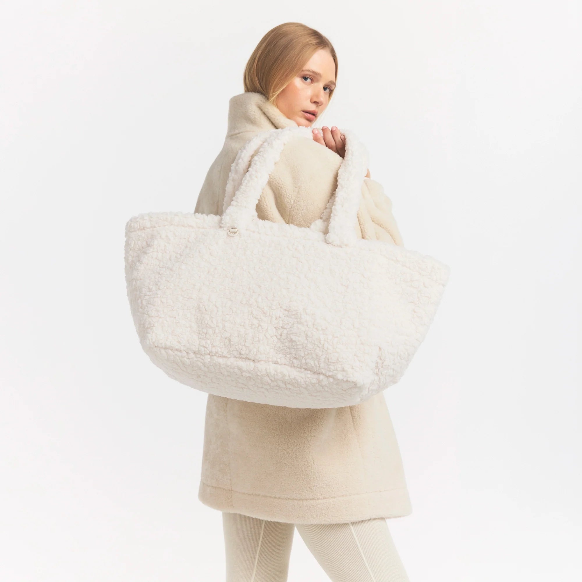 FAUX SHEARLING LARGE TOTE | IVORY