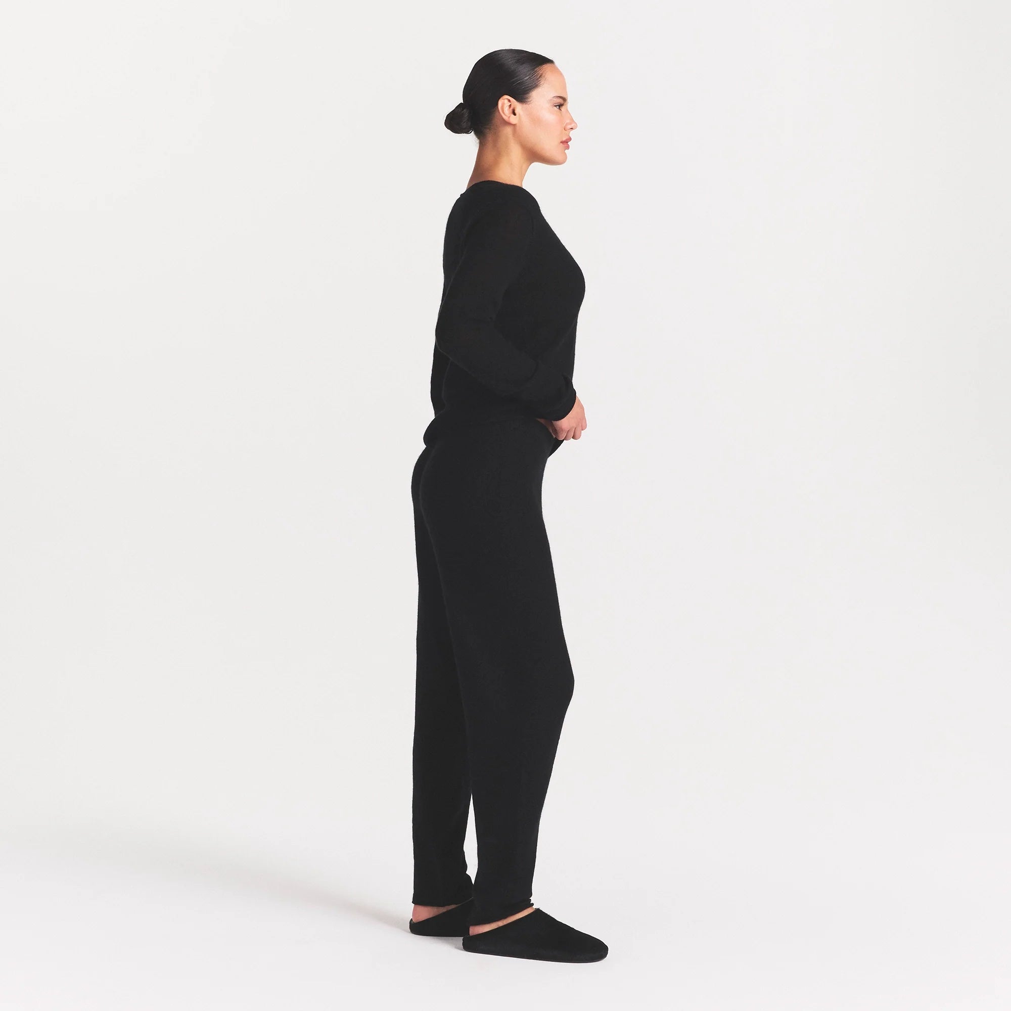AIRY CASHMERE JOGGER | ONYX