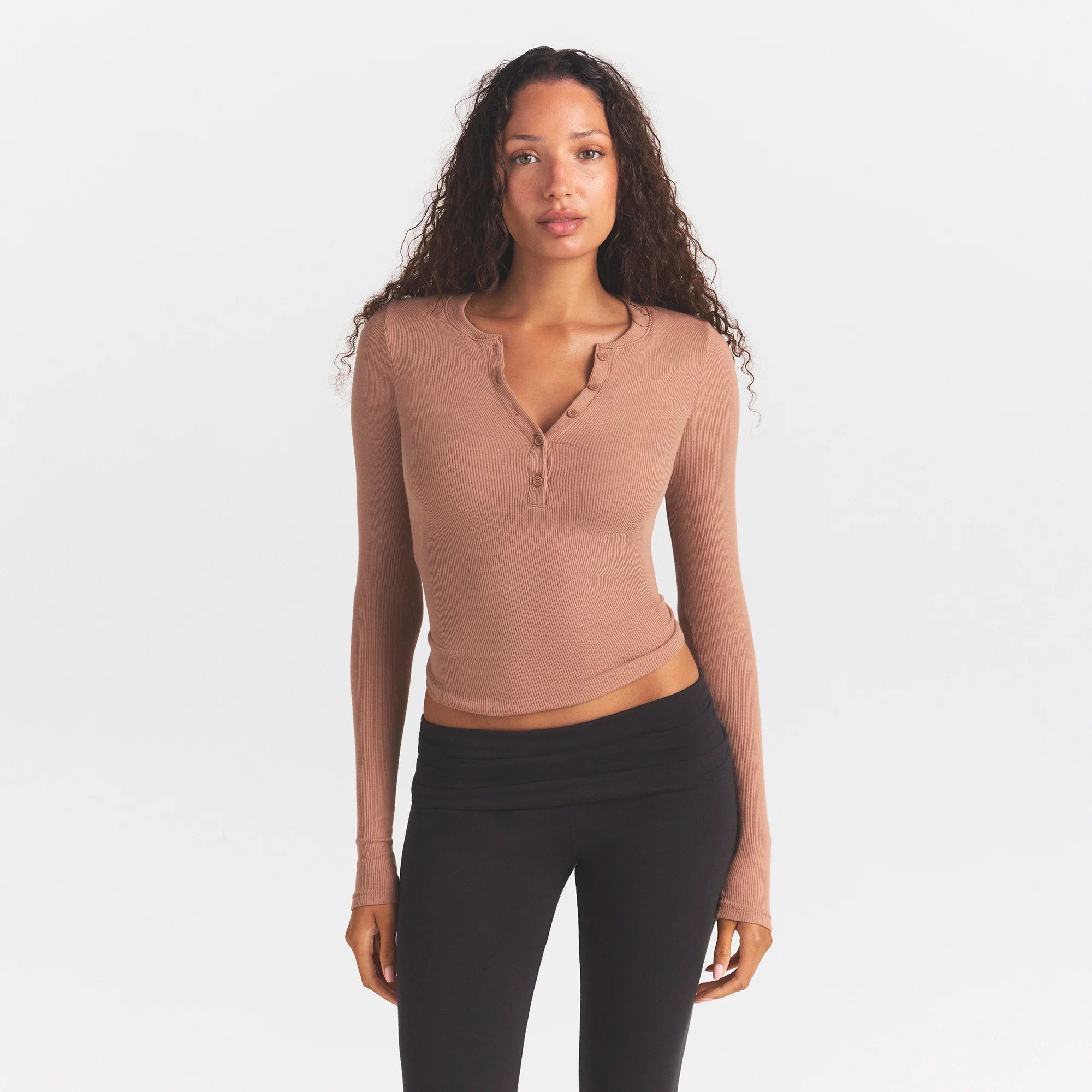 COTTON RIB HENLEY LONG SLEEVE | SIENNA