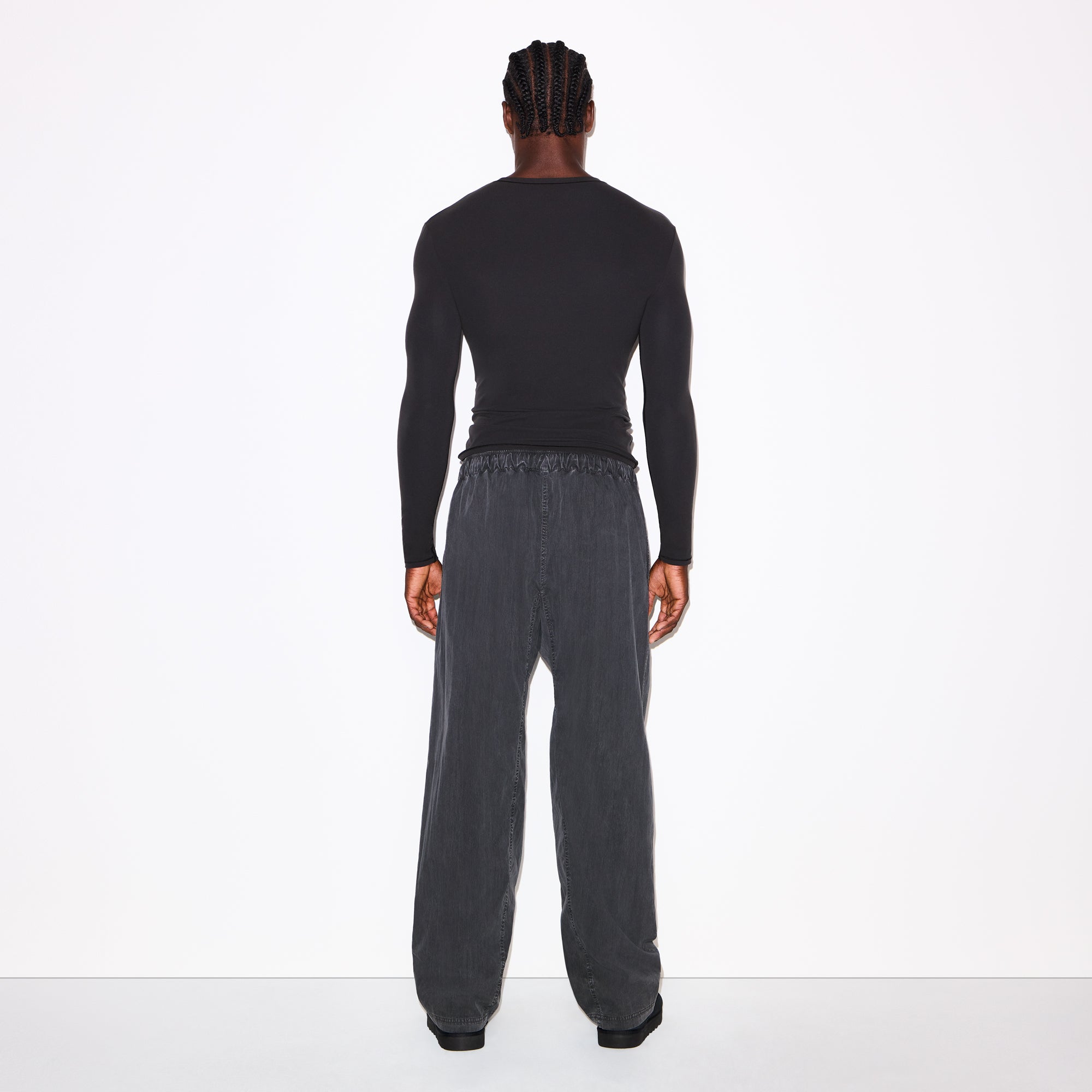 FITS EVERYBODY MENS SLIM LONG SLEEVE T-SHIRT | ONYX