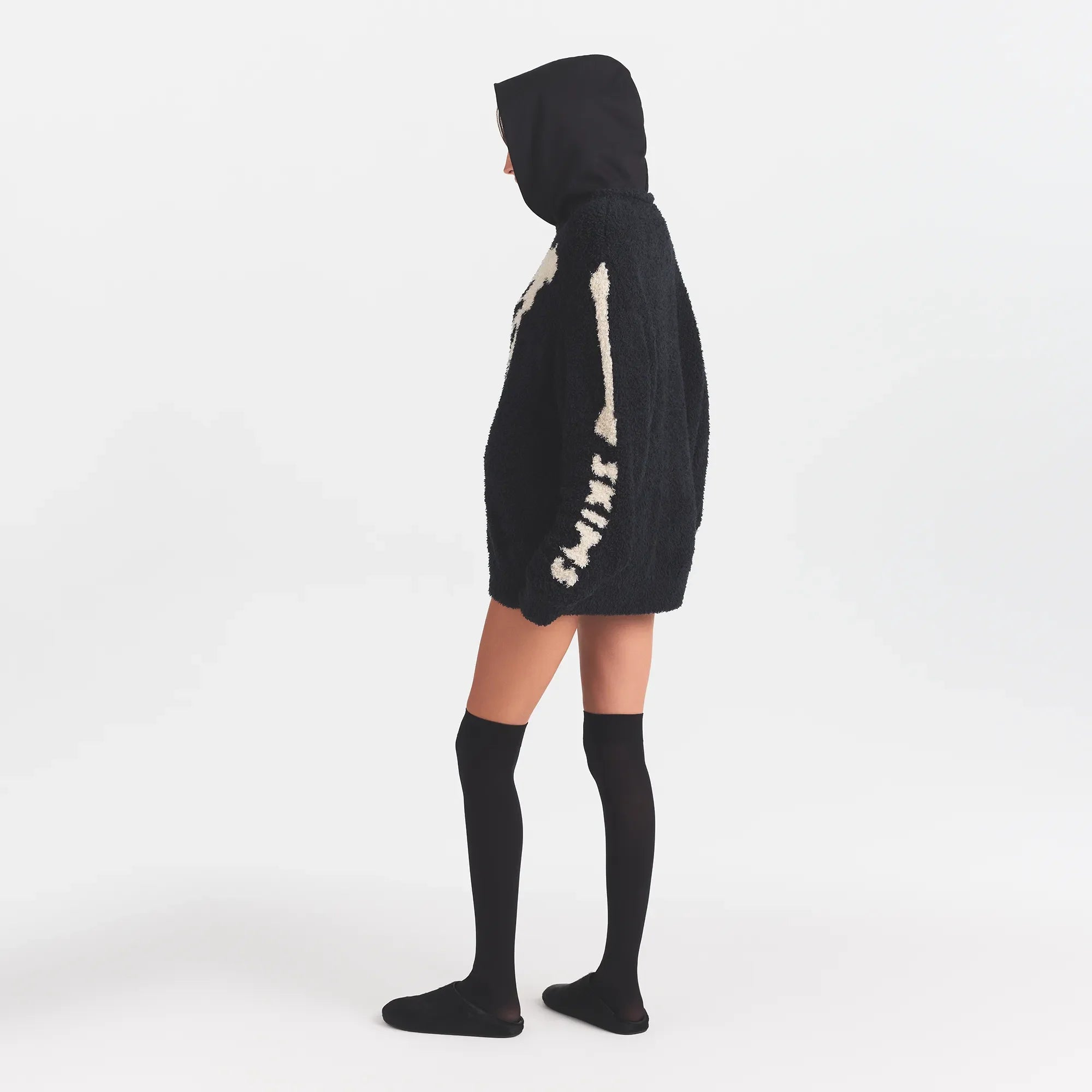 COZY KNIT OVERSIZED HOODIE | OBSIDIAN SKELETON
